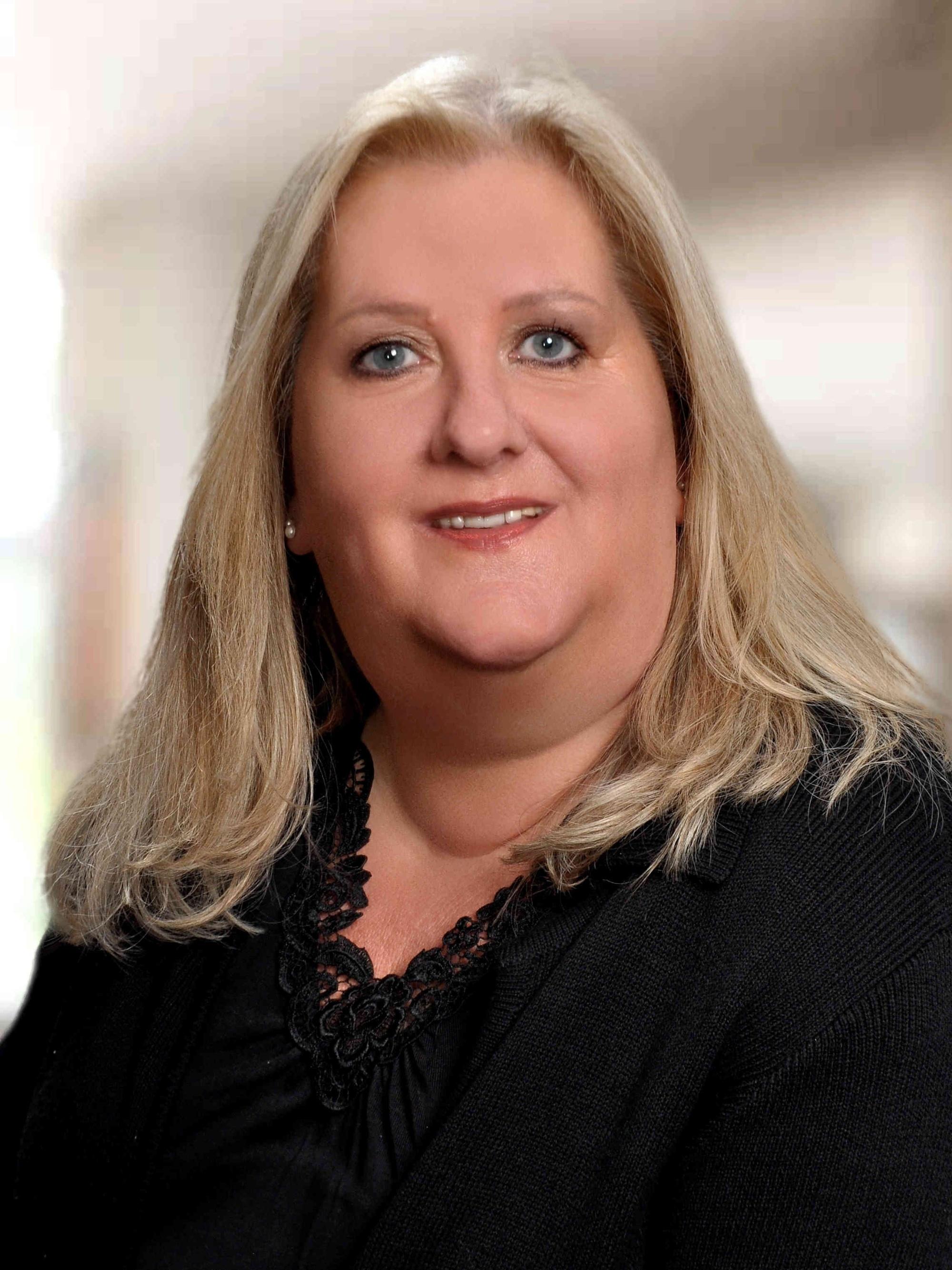 Frau Aldenhövel, Anke-web